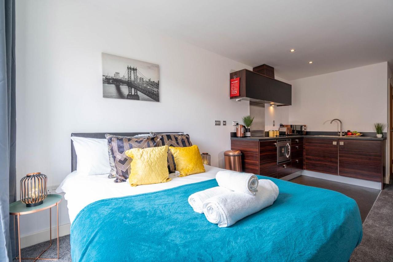 Studio Apartment - City Centre - Broad Street - Brindley Place - Wifi - Netflix - Smart Tv เบอร์มิงแฮม ภายนอก รูปภาพ