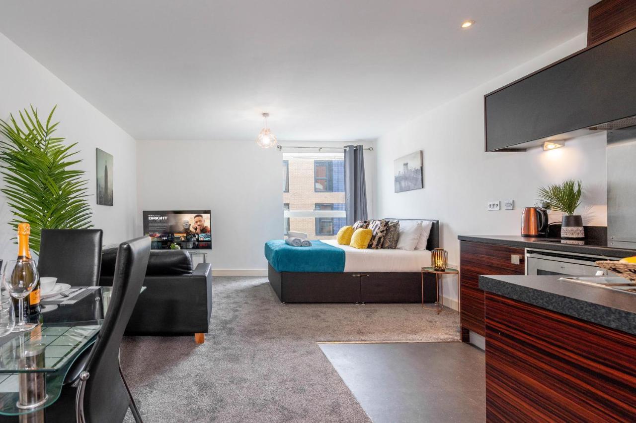 Studio Apartment - City Centre - Broad Street - Brindley Place - Wifi - Netflix - Smart Tv เบอร์มิงแฮม ภายนอก รูปภาพ