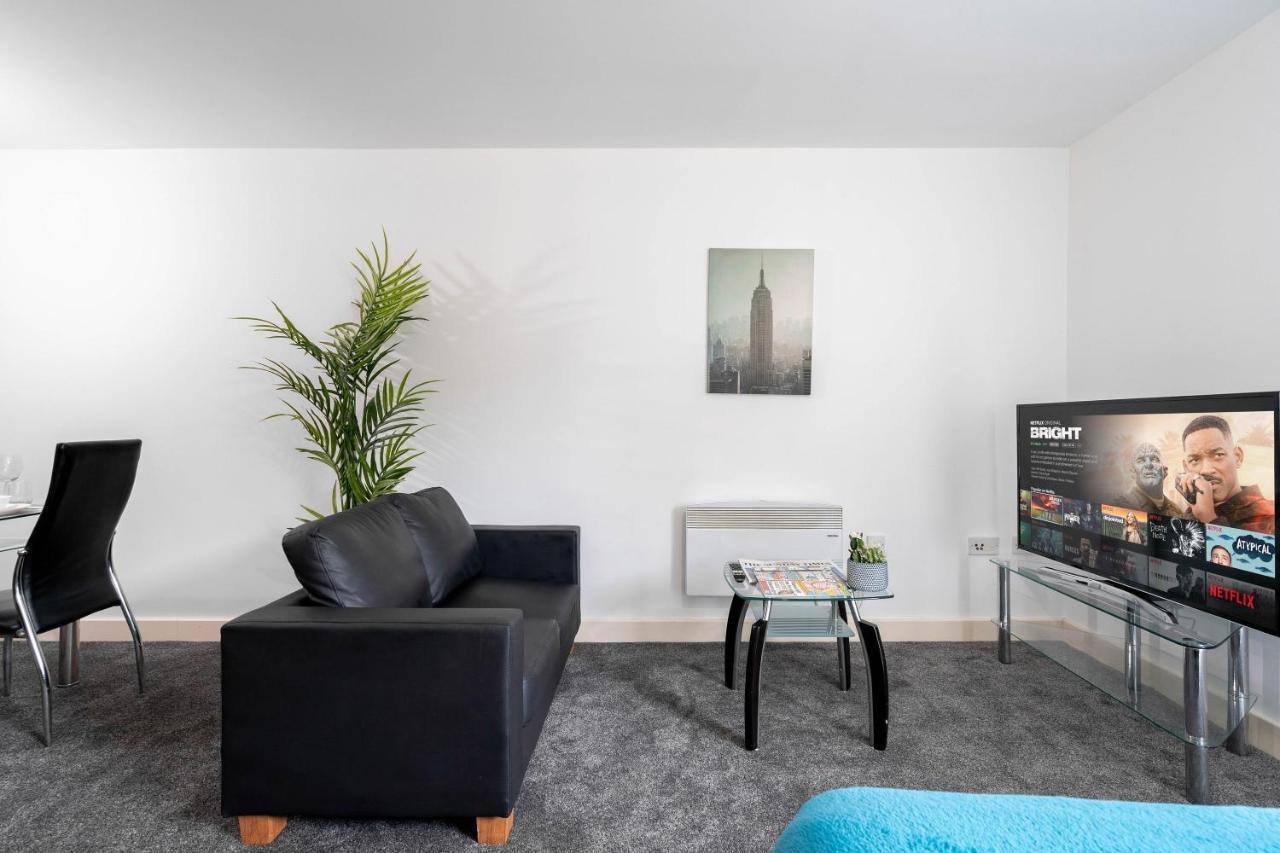 Studio Apartment - City Centre - Broad Street - Brindley Place - Wifi - Netflix - Smart Tv เบอร์มิงแฮม ภายนอก รูปภาพ
